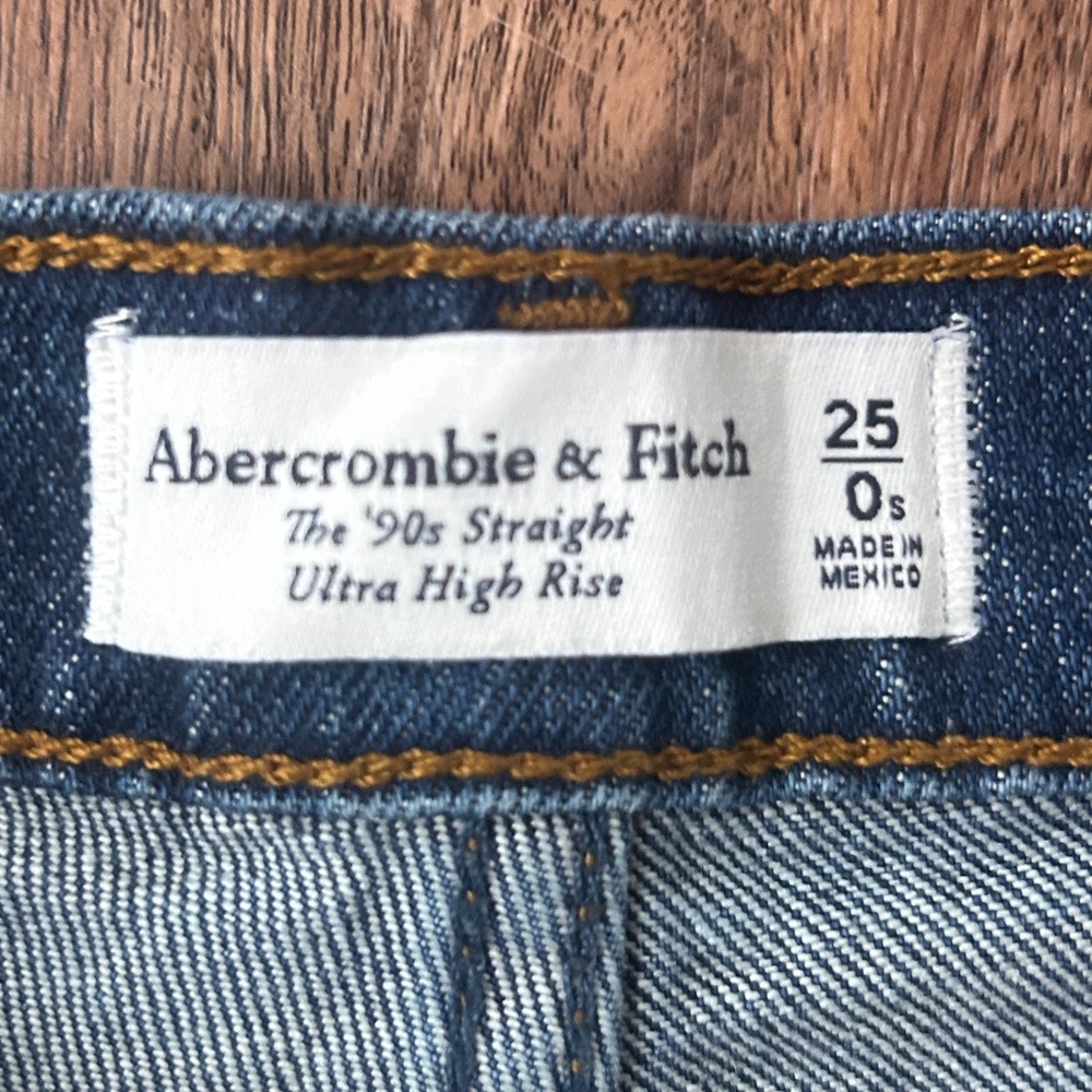 ABERCROMBIE & FITCH 90s Straight Ultra High Rise Jeans Minimalist Capsule Sz 25 - Picture 2 of 14